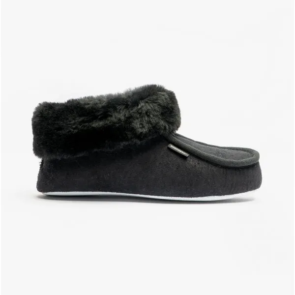 Shepherd MOA Womens Sheepskin Slipper Boots Black