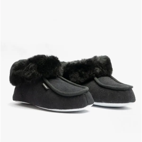 Shepherd MOA Womens Sheepskin Slipper Boots Black