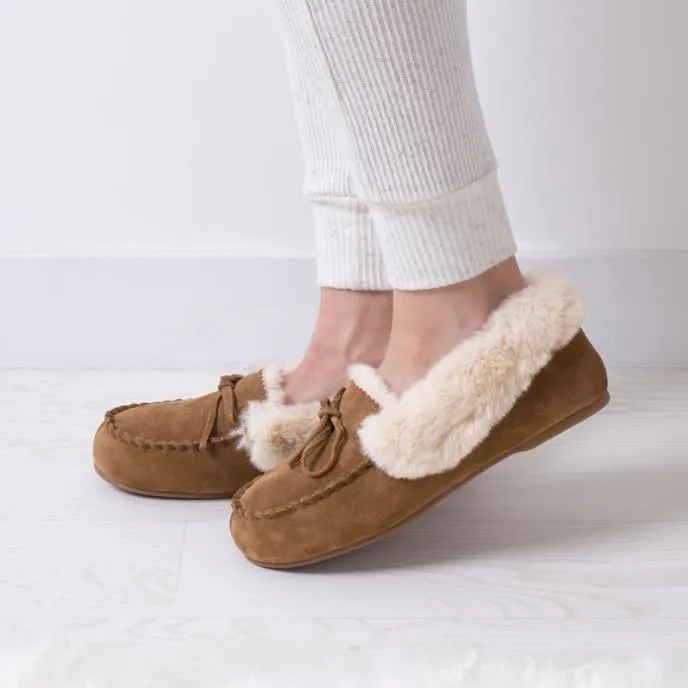 Totes Isotoner GENUINE SUEDE MOCCASIN WITH FAUX FUR LINING Womens Tan